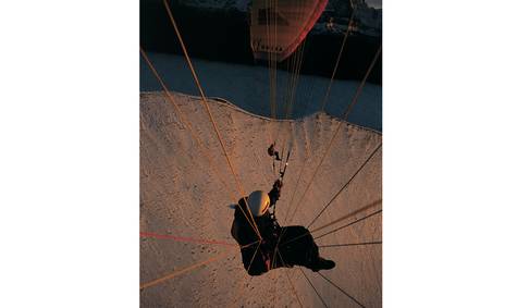 Foto: Thomas Ulrich  //  Harness: HiCOMP  //  Location:  Interlaken, Schweiz